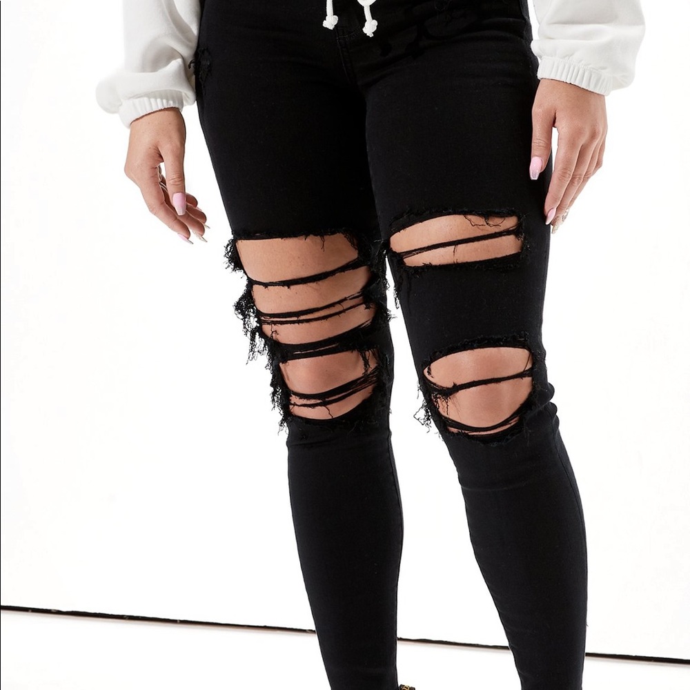 American Eagle Ne(x)t Level Ripped Curvy High-Waisted Jeans